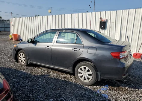 2013 Toyota Corolla Base z USA, uszkodzony, nr VIN 2T1BU4EE4DC112997